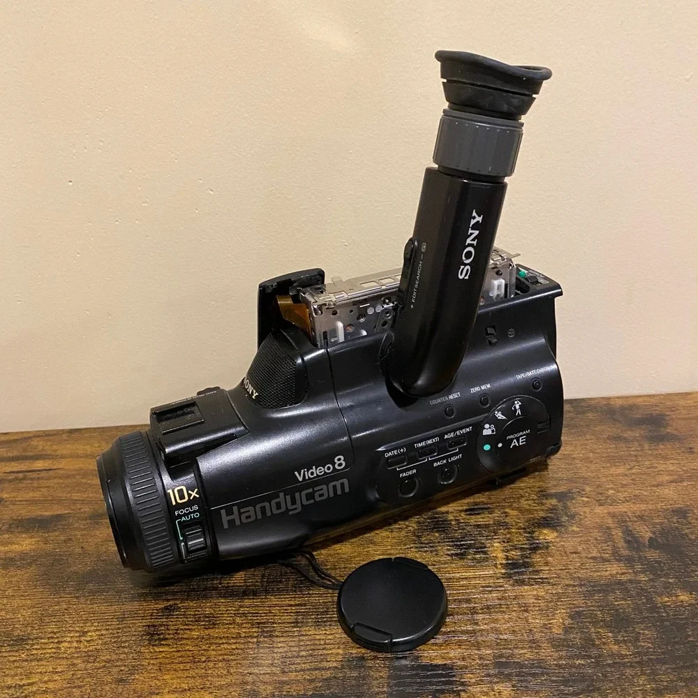 Sony Video Camera Recorder CCD FX410 Handycam Video Not tested AS IS